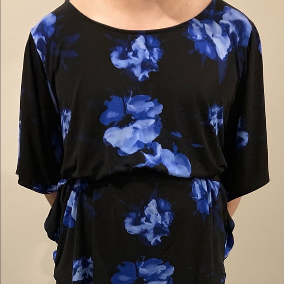 Floral Top - Picture 3 of 3